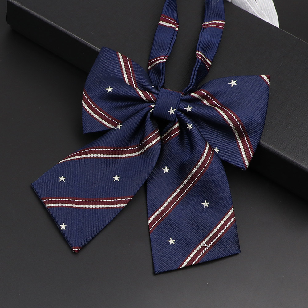 New School Formal Uniform Tie  - Men'S Formal Wear Ties recensione e prezzo