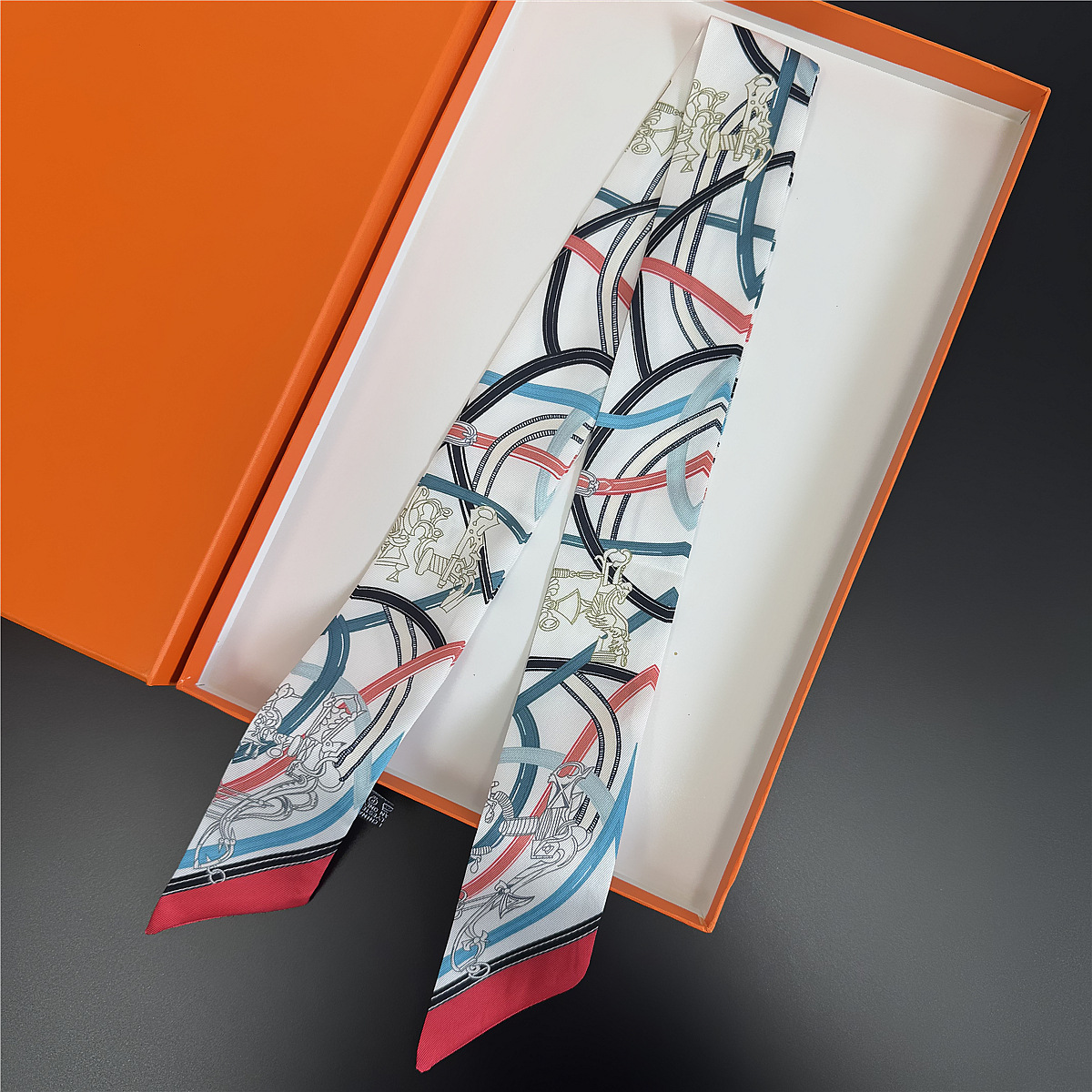 2026 Versatile Women's Twill R - Silk Tie Woven recensione e prezzo