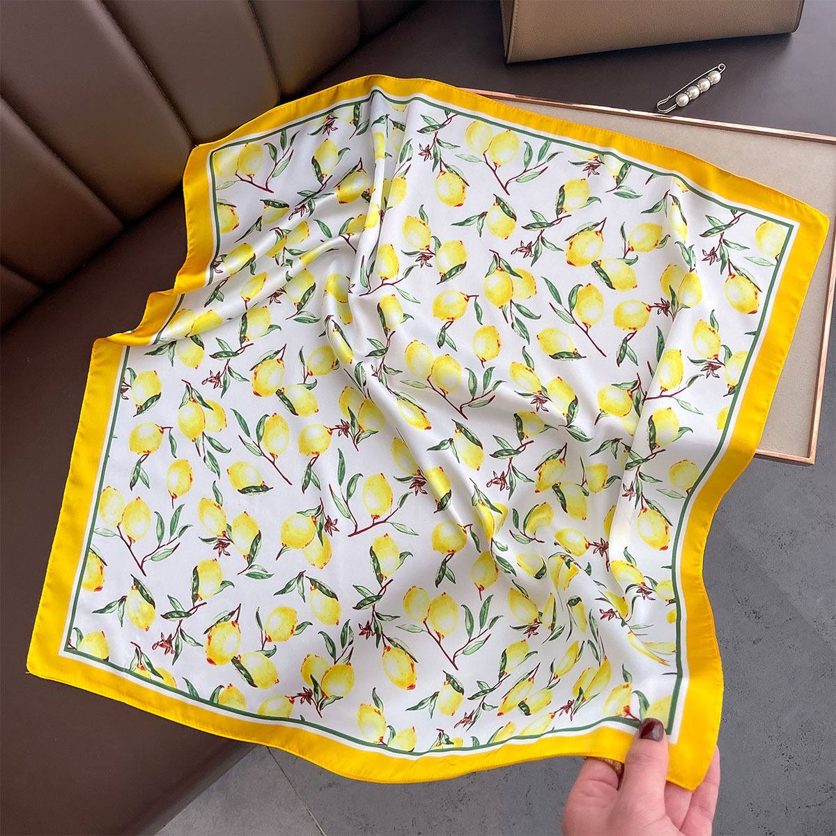 2025 New Yellow Lemon Print Sq - Silk Tie Woven recensione e prezzo