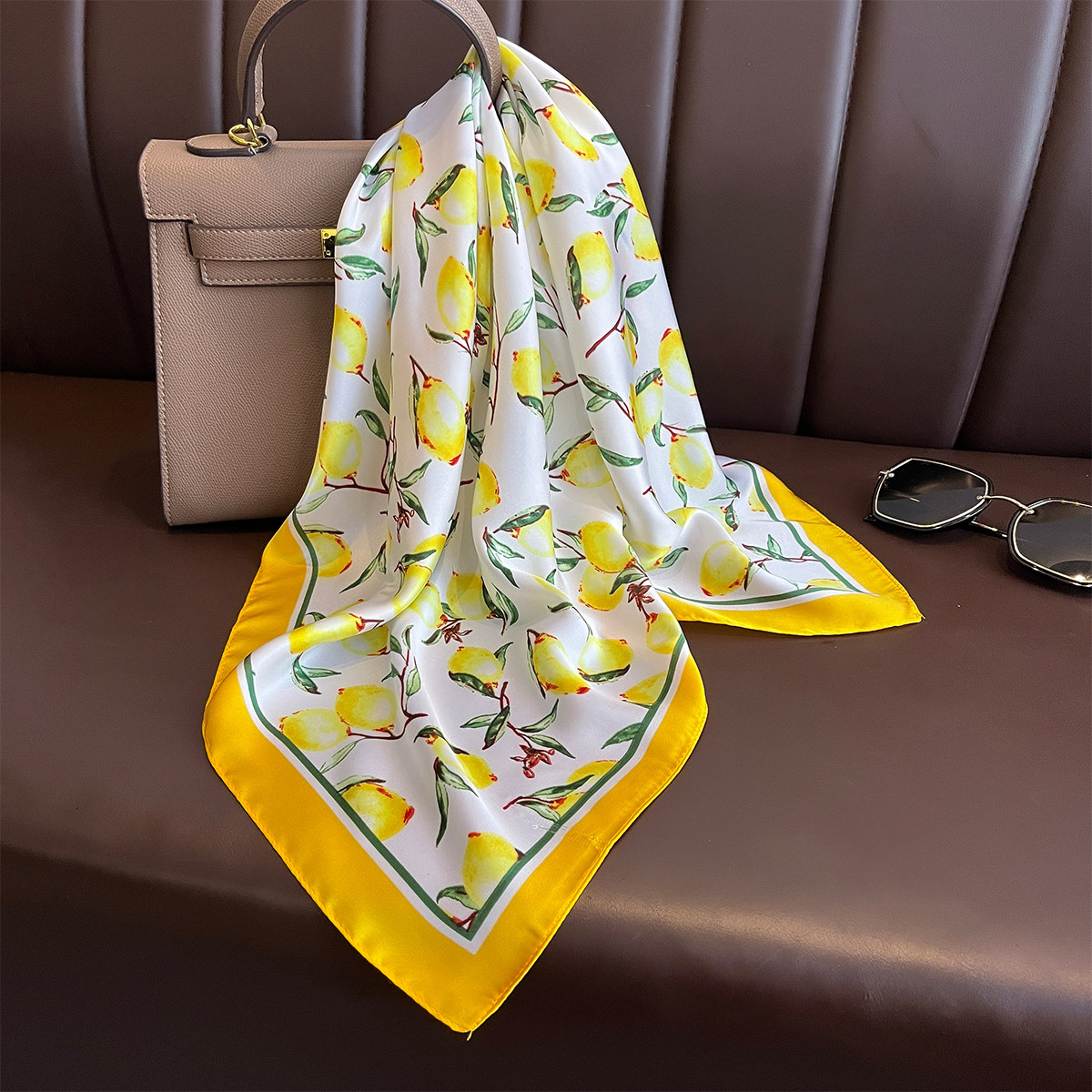 2025 New Yellow Lemon Print Sq - Silk Tie Woven recensione e prezzo