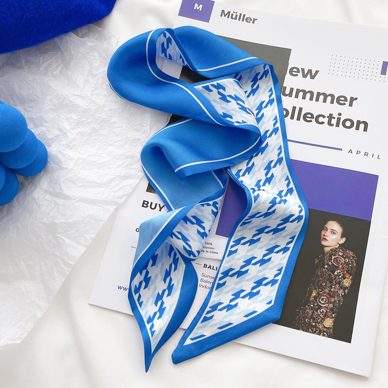 Klein blue silk scarf new chec - Silk Tie Woven recensione e prezzo